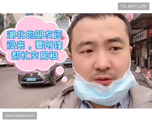 字母哥家车库比我家还小，但他一顿早餐够我交半年房租