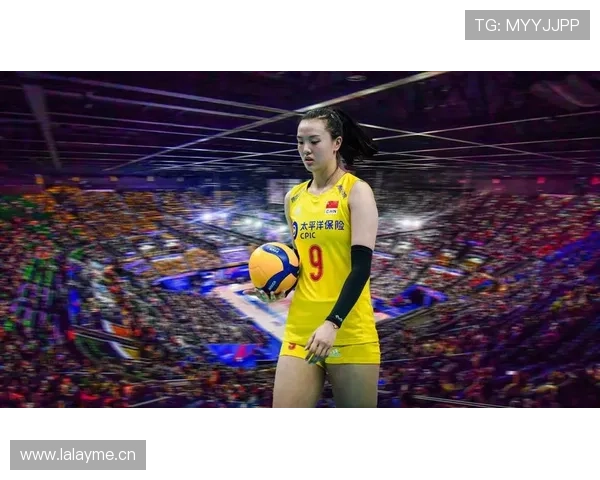 张常宁今天穿得比偶像剧女主还讲究，这生活跨度有点让人懵！