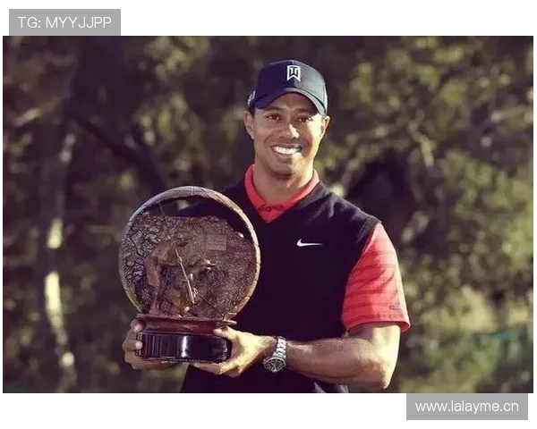 泰格·伍兹家的狗都比你我活得讲究